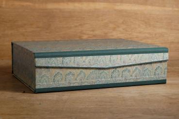 Preview: Große Schachtel mit Magnetverschluss